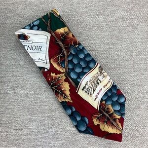 Vintage Ralph Marlin Wine Vineyard theme silk tie 1996